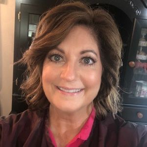 Meet your Posher, Denise